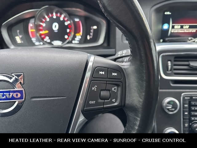 2016 VOLVO V60 - Image 27