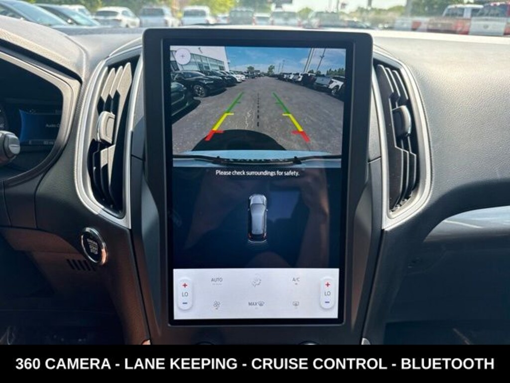 Used 2024 Ford Edge SE SUV