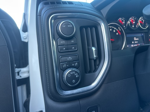 2020 CHEVROLET SILVERADO - Image 20