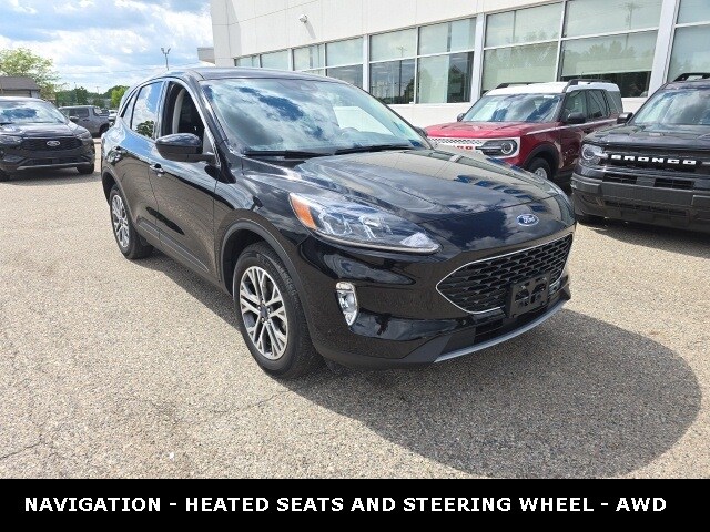 2022 Ford Escape SEL photo 2