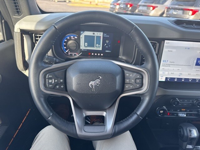 2023 Ford Bronco Badlands photo 2