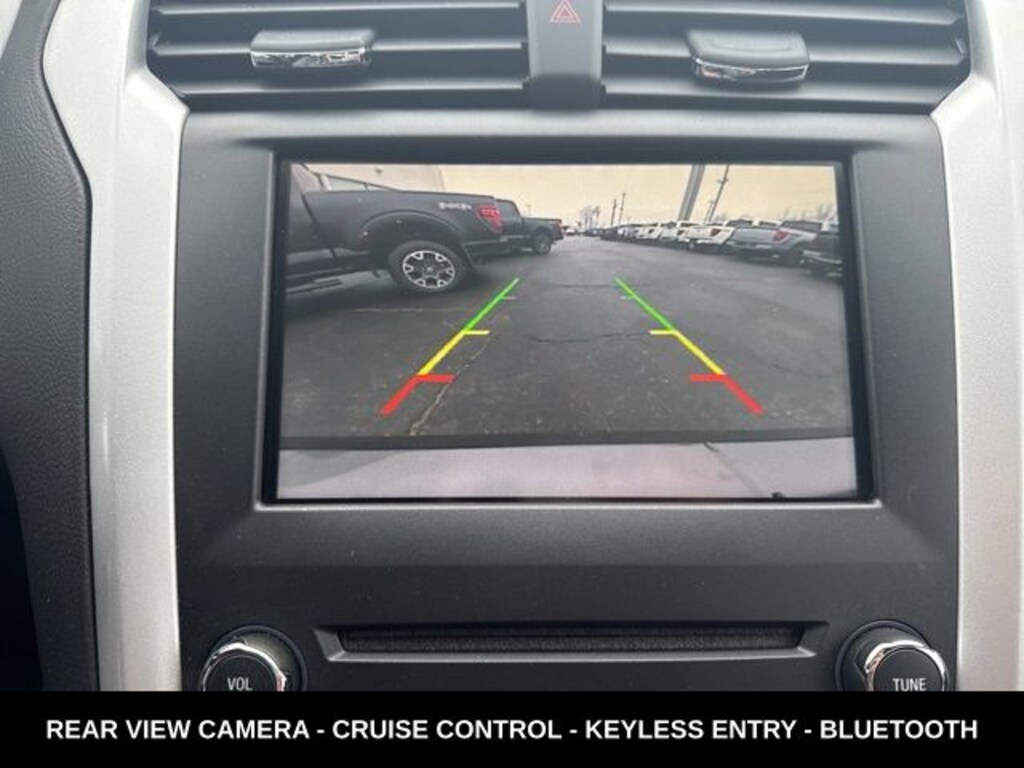 Used 2016 Ford Fusion SE Sedan