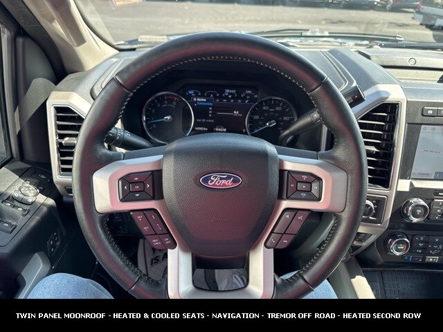 2021 Ford F-350 Lariat photo 2