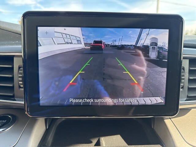 2023 Ford Explorer XLT photo 2