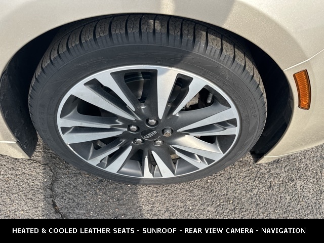 2017 LINCOLN MKZ - Image 26