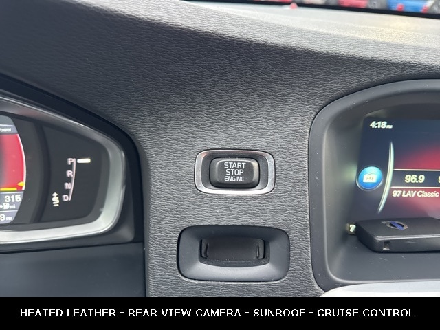 2016 VOLVO V60 - Image 29