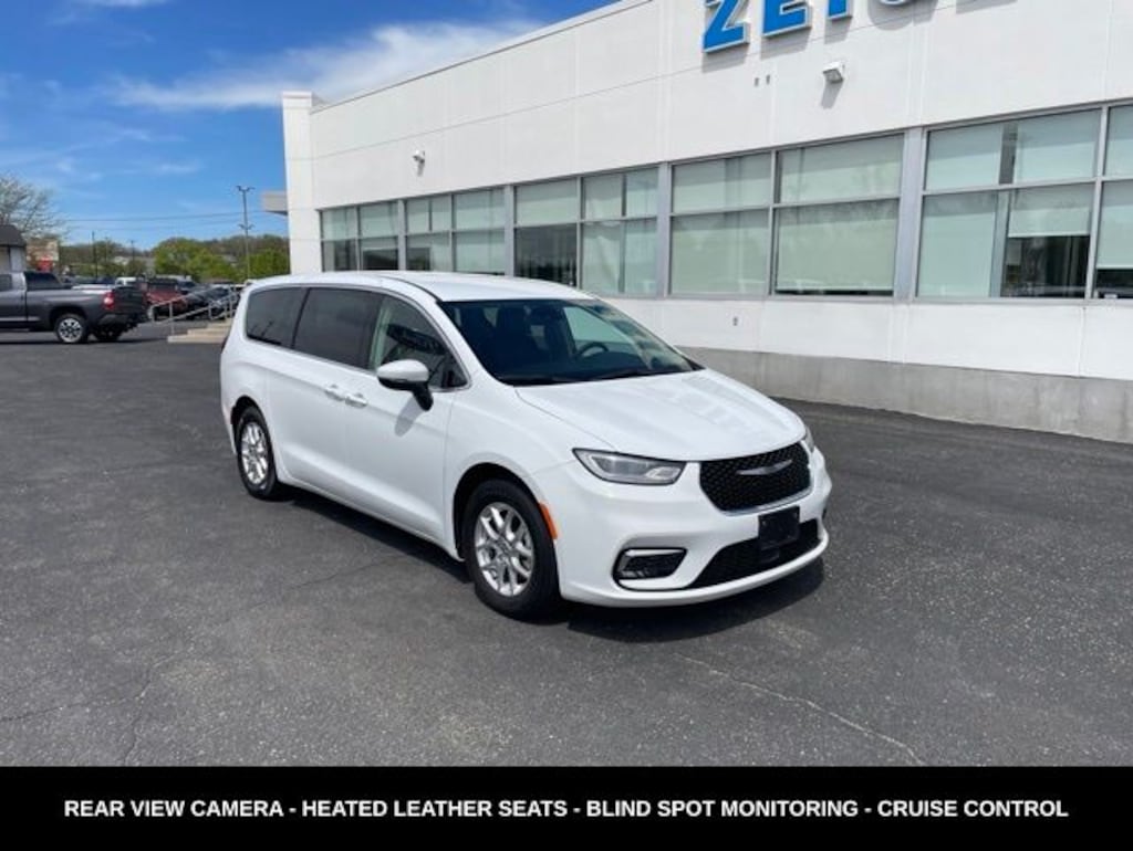 Used 2023 Chrysler Pacifica Touring L Van Passenger Van