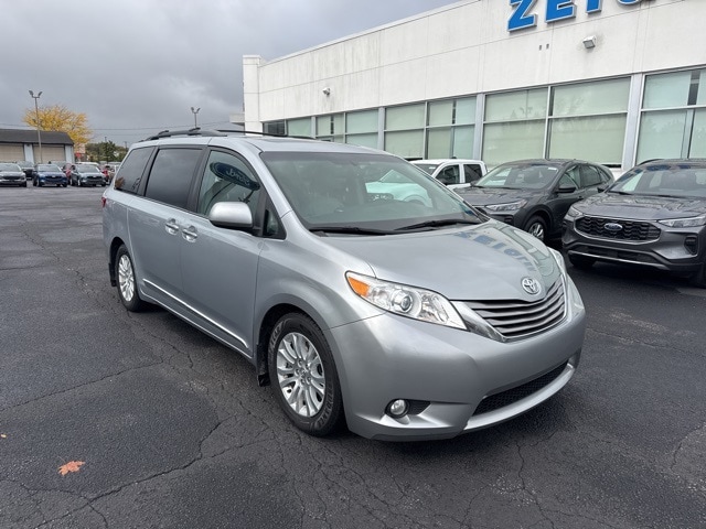 2016 TOYOTA SIENNA - Image 5