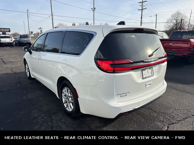 2023 CHRYSLER PACIFICA - Image 8