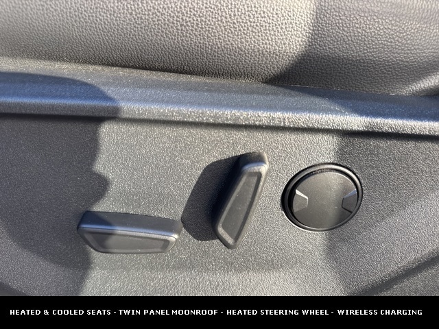 2025 FORD F-450 - Image 30