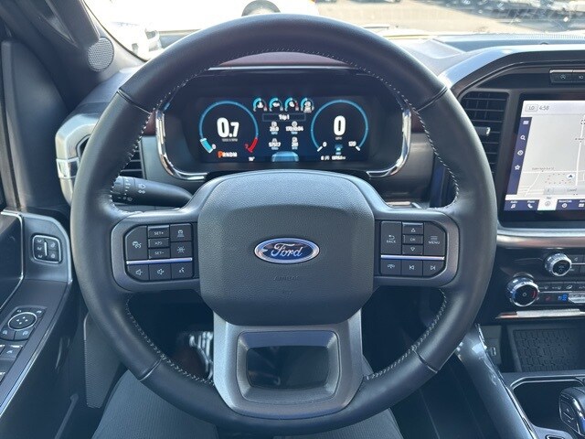 2023 Ford F-150 Lariat photo 2