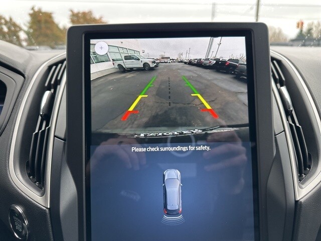 2023 Ford Edge SEL photo 4