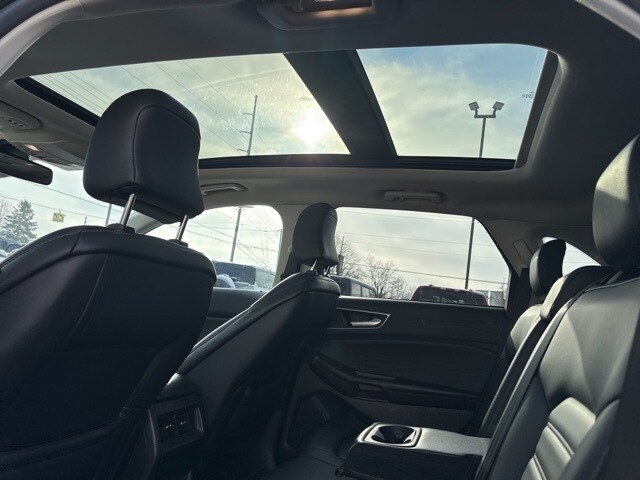 2024 Ford Edge SEL photo 4