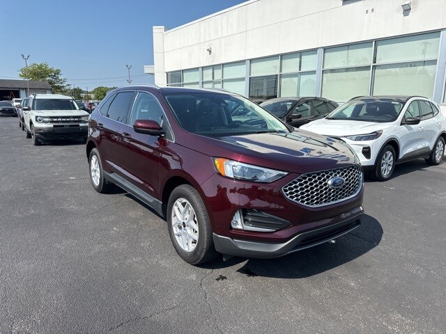 2024 Ford Edge SEL photo 4