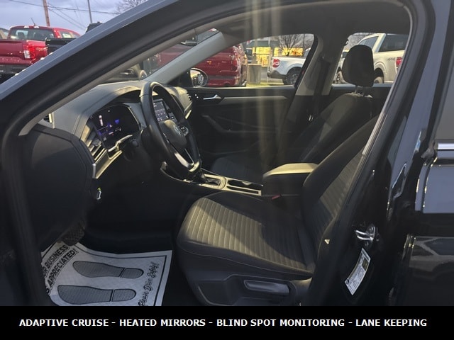 2024 VOLKSWAGEN JETTA - Image 3