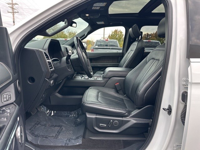 2020 Ford Expedition MAX Limited photo 2