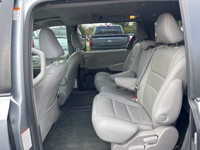 2016 TOYOTA SIENNA - Image 20