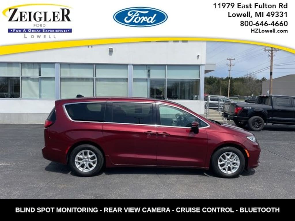 Used 2023 Chrysler Pacifica Touring L Van Passenger Van