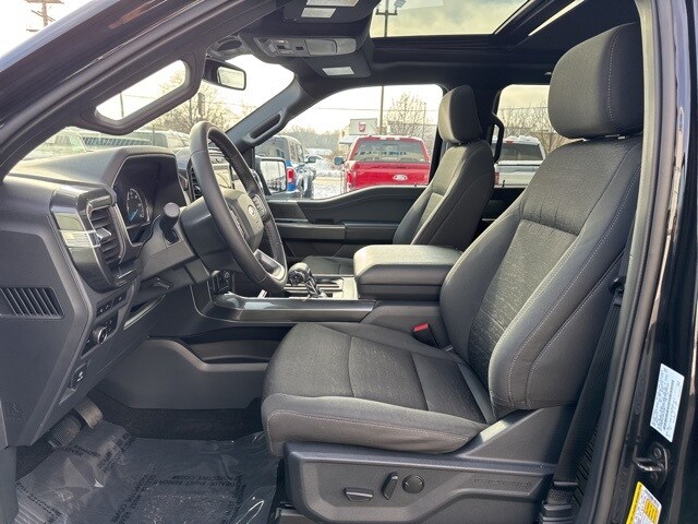 2023 Ford F-150 XLT photo 3