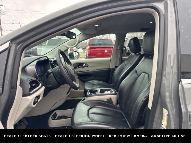 2023 CHRYSLER PACIFICA - Image 3