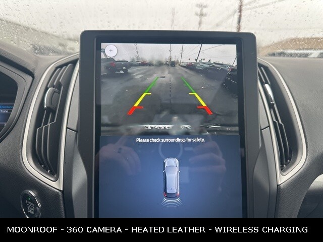 2024 Ford Edge SEL photo 3