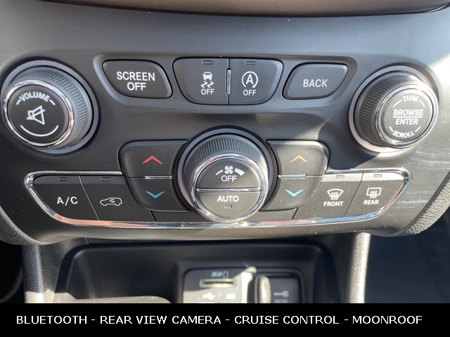 2017 JEEP CHEROKEE - Image 20