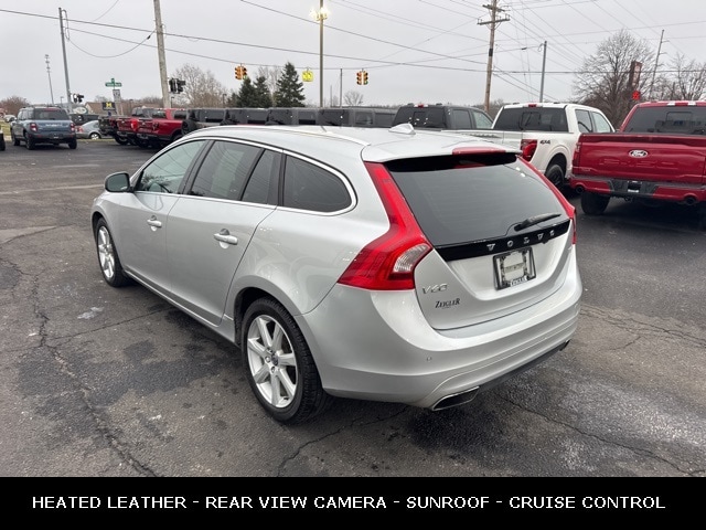 2016 VOLVO V60 - Image 9
