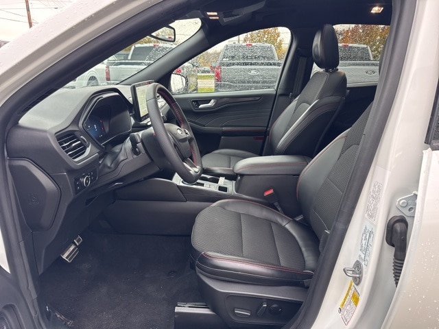 2023 FORD ESCAPE - Image 3