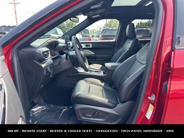 2024 Ford Explorer ST photo 2