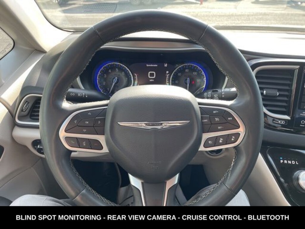 Used 2023 Chrysler Pacifica Touring L Van Passenger Van
