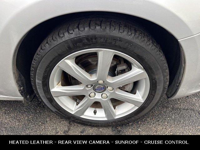 2016 VOLVO V60 - Image 33