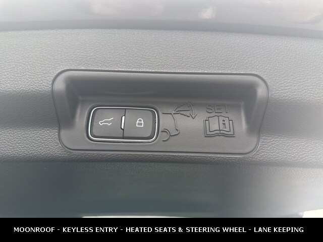 2024 FORD EXPLORER - Image 17