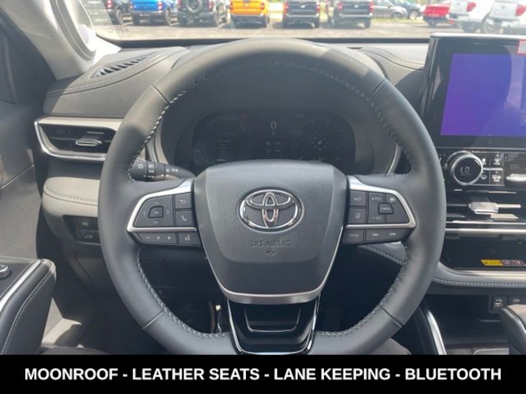 Used 2026 Toyota Highlander Hybrid Platinum SUV
