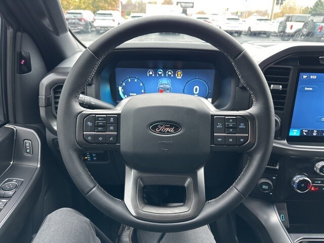 2024 Ford F-150 XLT photo 2