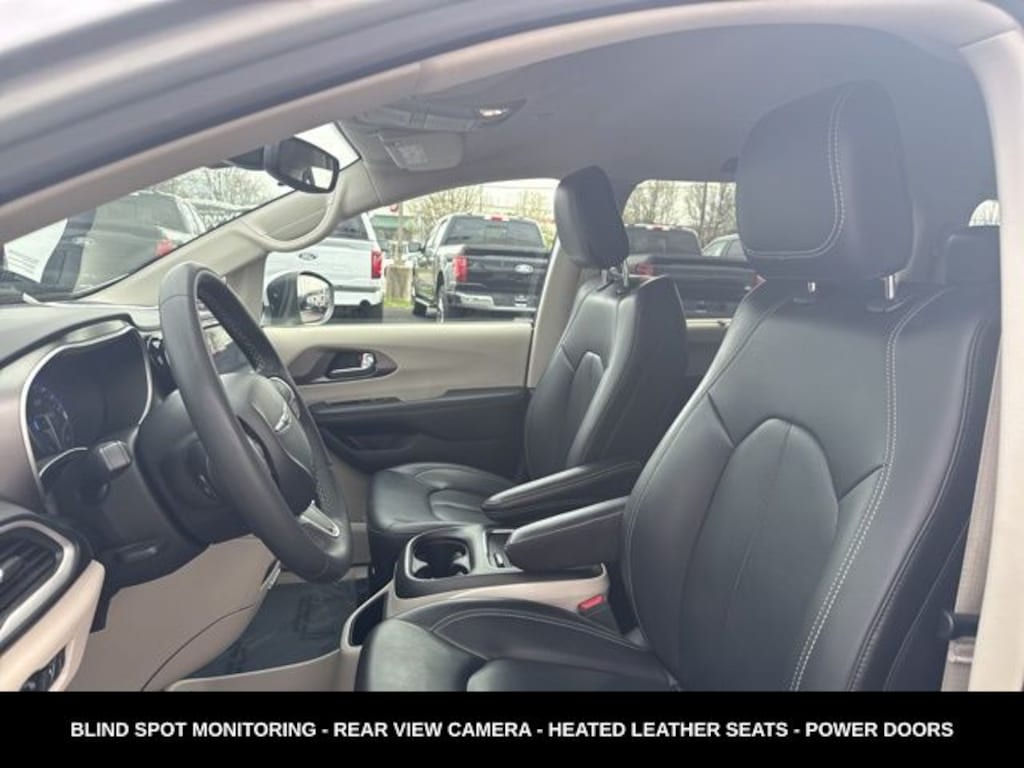 Used 2023 Chrysler Pacifica Touring L Van Passenger Van