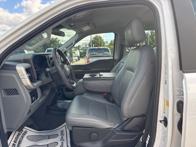 2023 Ford F-250 XL photo 3