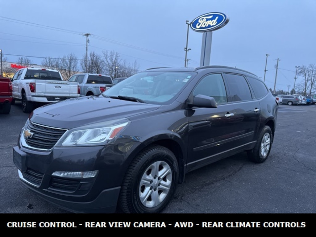 Used 2017 Chevrolet Traverse LS SUV
