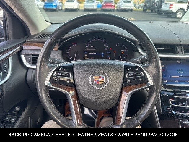 2013 Cadillac XTS Luxury photo 2
