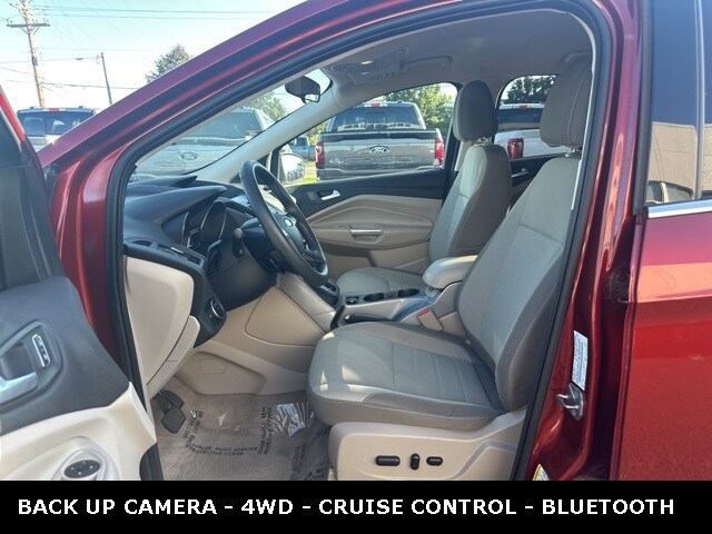 2015 Ford Escape SE photo 2