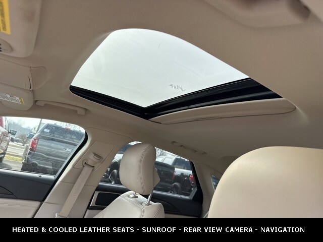 2017 LINCOLN MKZ - Image 16