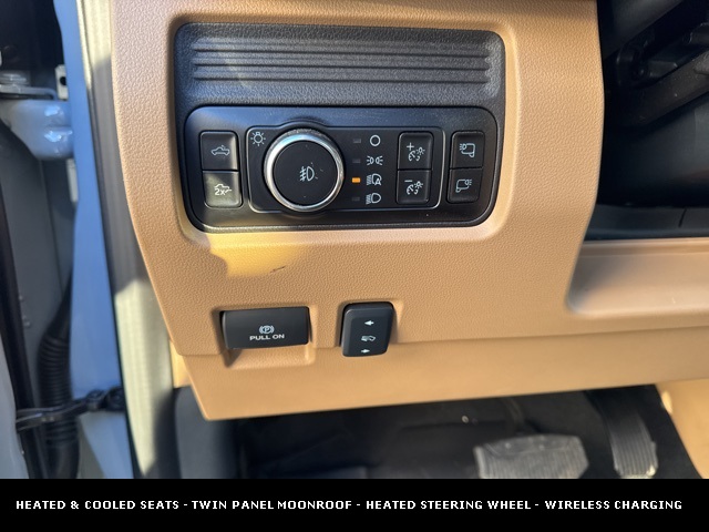 2025 FORD F-450 - Image 29