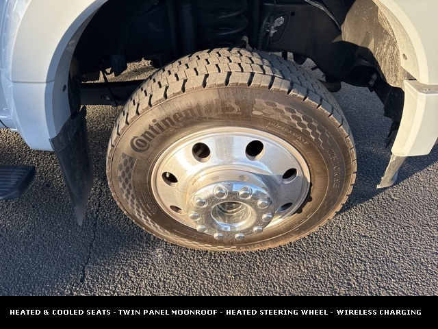2025 FORD F-450 - Image 42