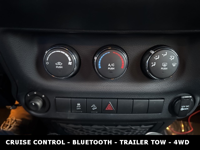 2013 JEEP WRANGLER - Image 22