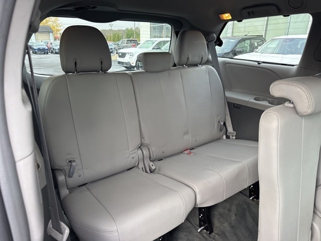 2016 TOYOTA SIENNA - Image 16