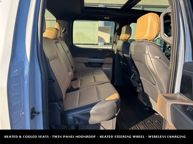 2025 FORD F-450 - Image 17