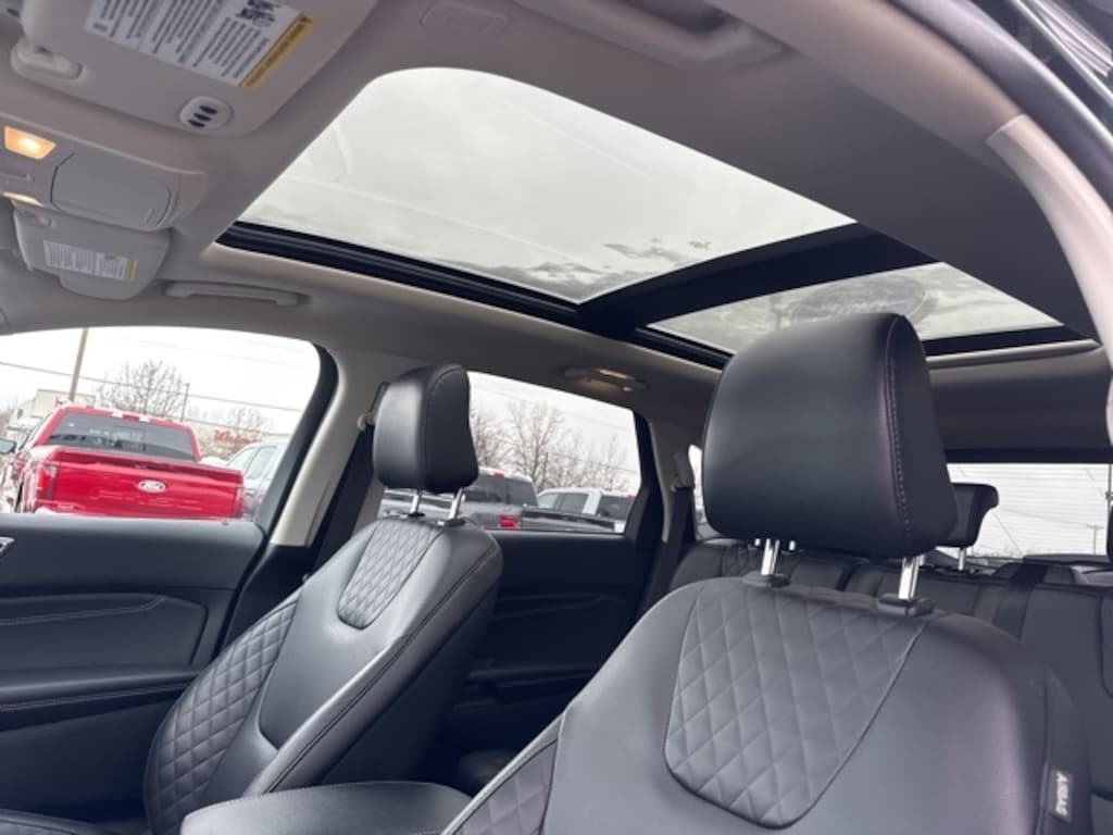 Used 2024 Ford Edge Titanium SUV