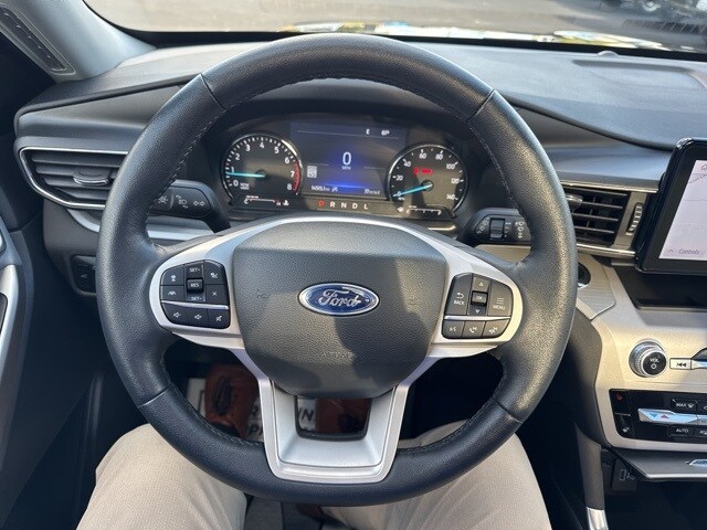 2023 Ford Explorer XLT photo 2