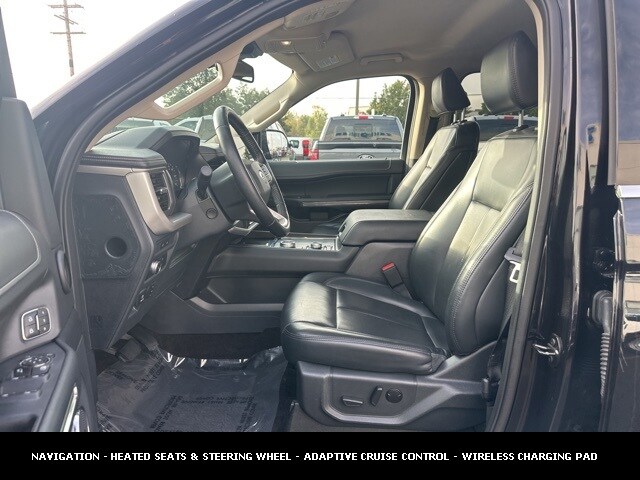 2022 Ford Expedition XLT photo 2