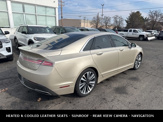 2017 LINCOLN MKZ - Image 10
