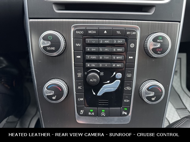 2016 VOLVO V60 - Image 25